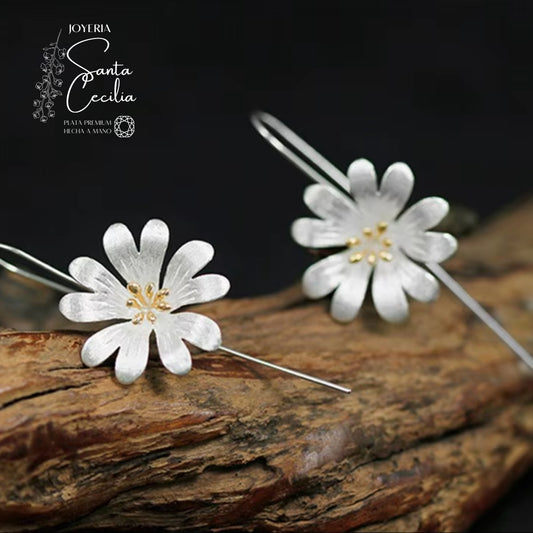 Aretes con forma de de lirios