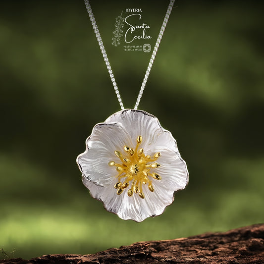 Dije Flor Amapola Detalles en Oro