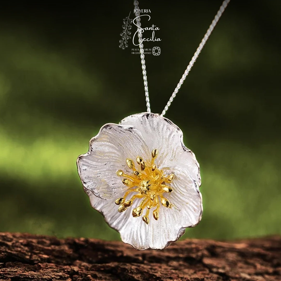 Dije Flor Amapola Detalles en Oro